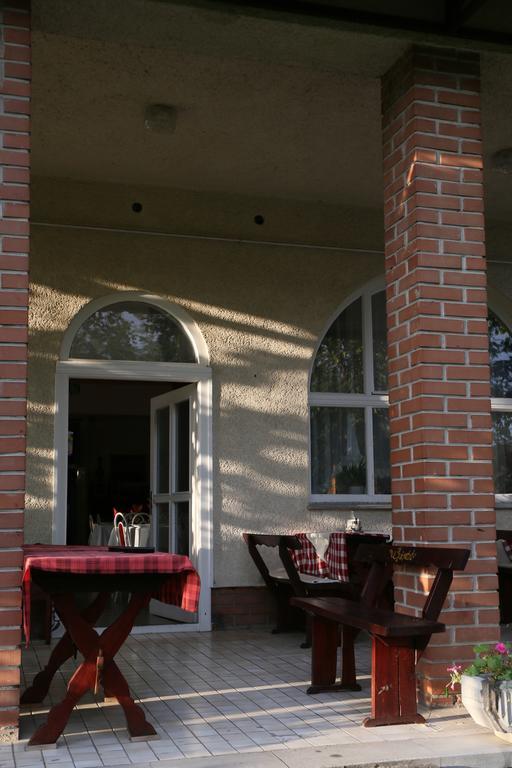 Alabastrom Panzio Es Etterem Bed & Breakfast Bogacs Exterior photo