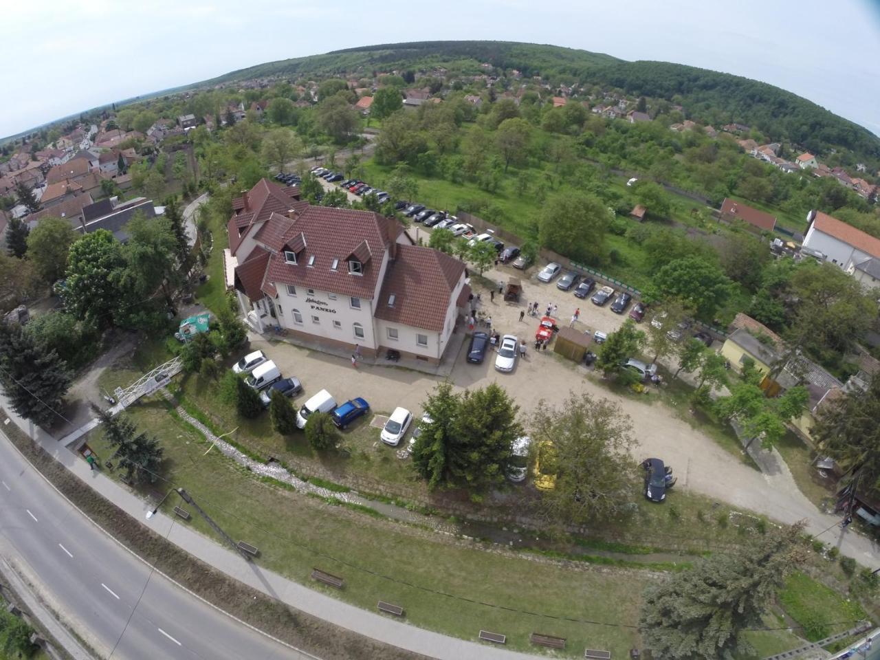 Alabastrom Panzio Es Etterem Bed & Breakfast Bogacs Exterior photo